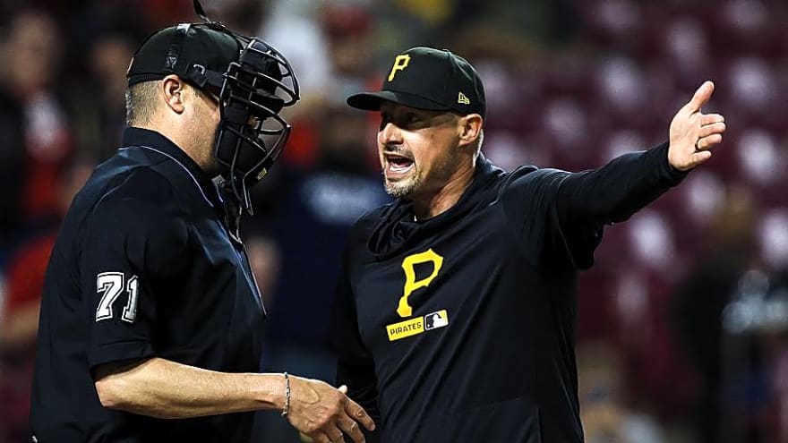 Pirates’ Don Kelly Ejected Against Blue Jays
