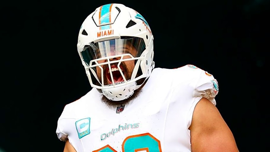 Zach Sieler Wants to Stay in Miami, but Should the Dolphins Trade Him?