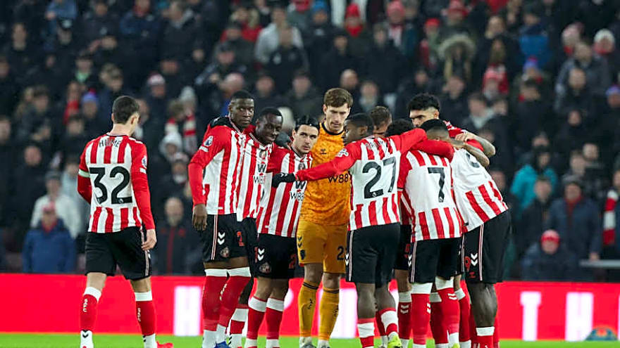 Liverpool Visits Sunderland with Key Midfielder Suspended