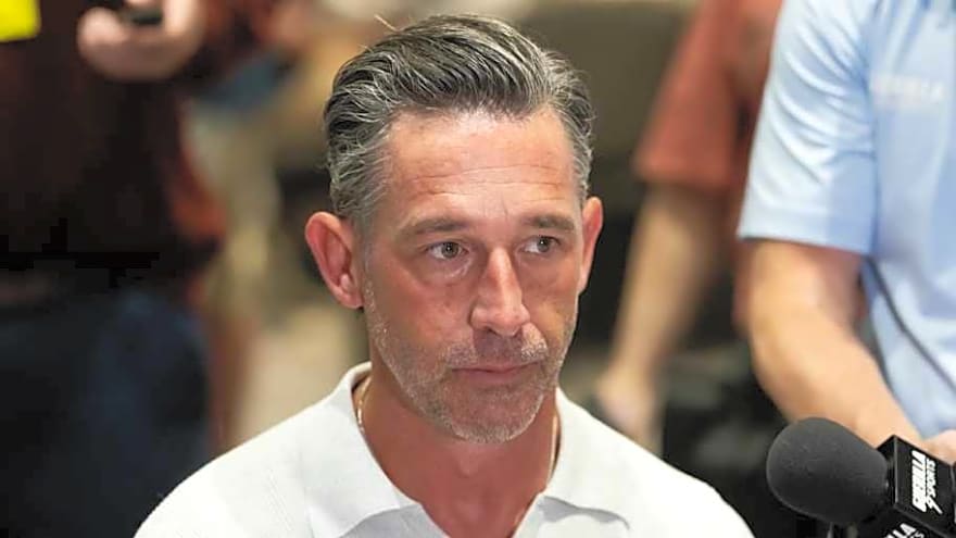 49ers HC Kyle Shanahan Plans to Reduce Christian McCaffrey’s Workload