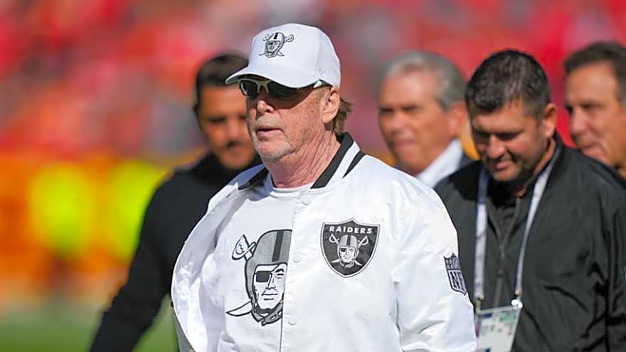 Identifying Why Raiders&#39; Mark Davis Has Flexibility This Offseason