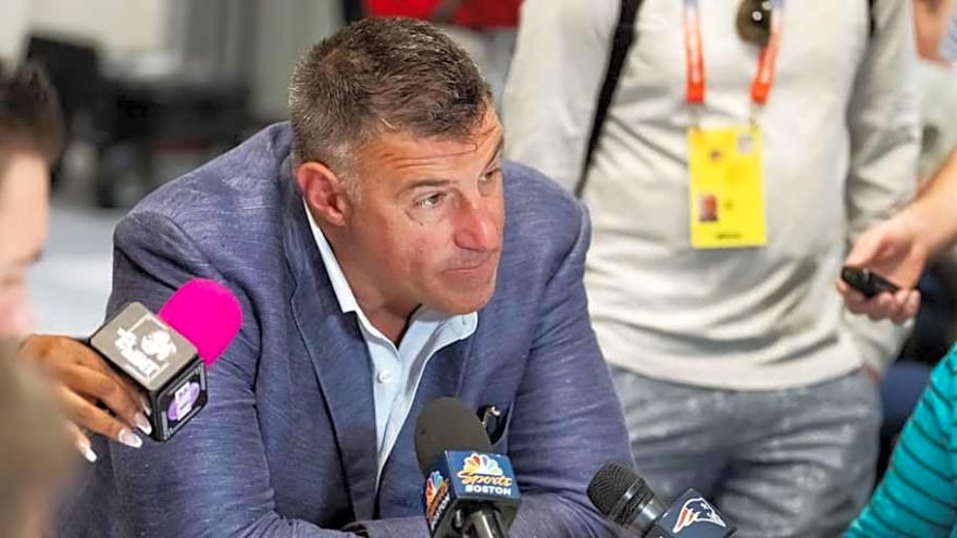 Mike Vrabel Isn't Letting Off-The-Field Stories Impact Patriots Draft