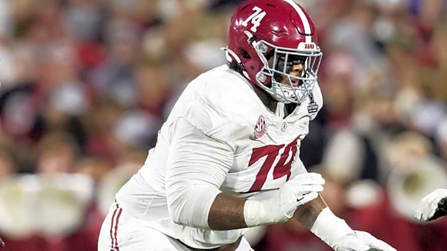 Mock Draft Pick for Bears Considers Ben Johnson's Love of Scoring