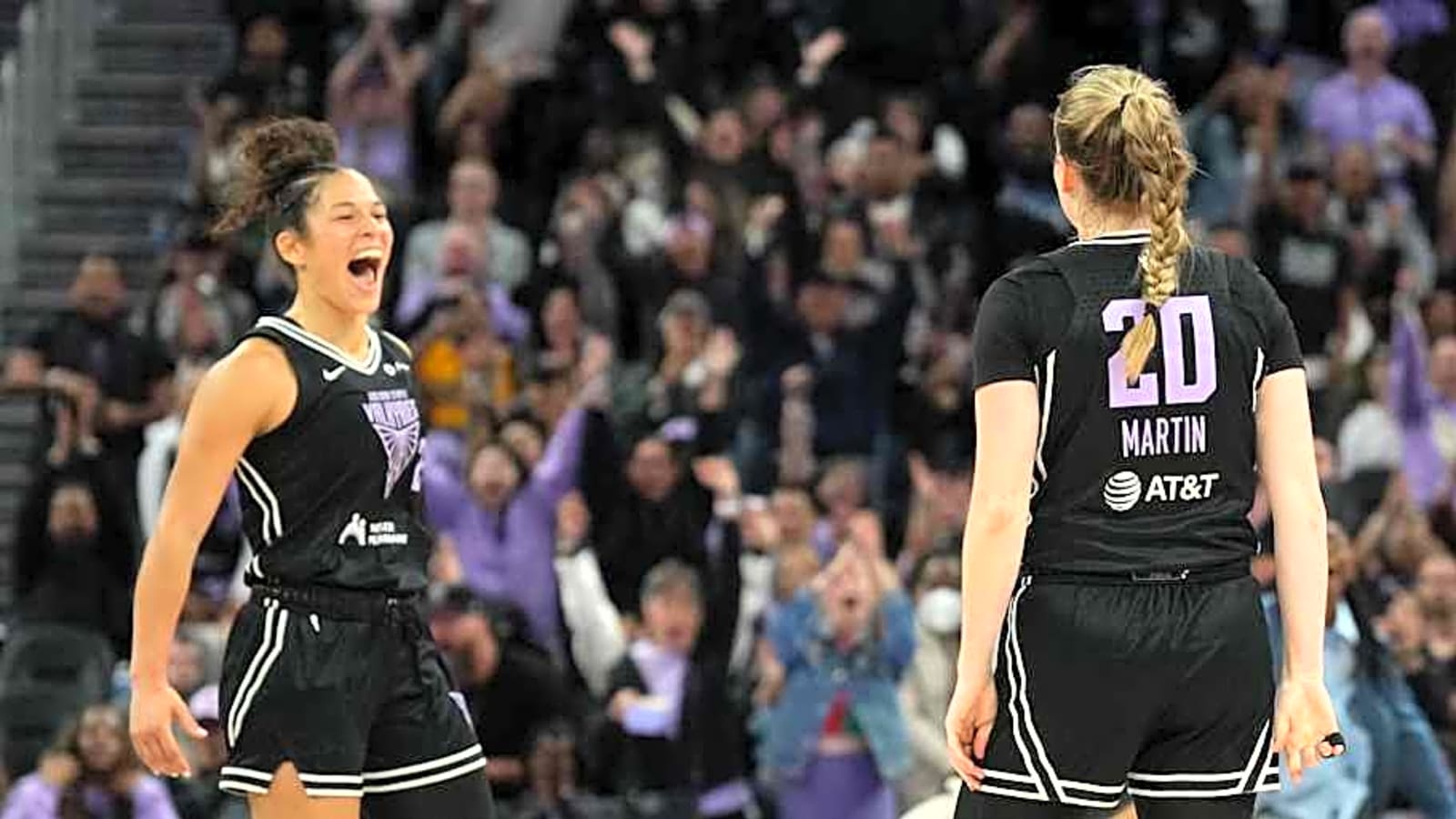 Kate Martin Reacts to Veronica Burton Winning WNBA Award