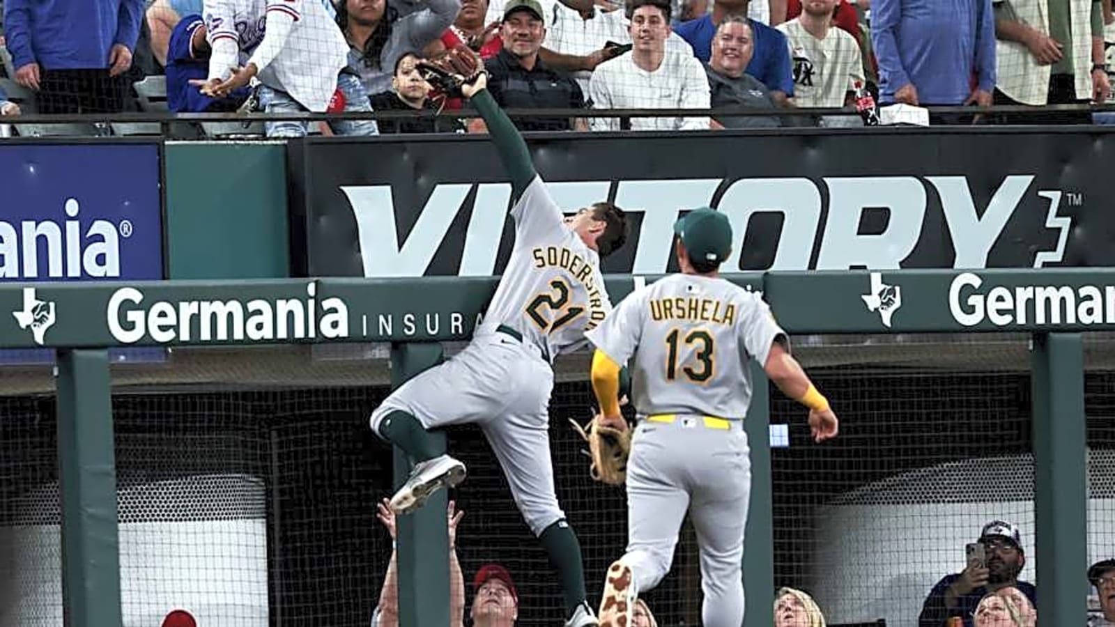 A&#39;s Play Texas Hold &#39;Em, Win Series vs. Rangers