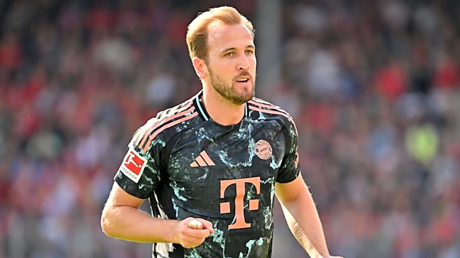 Manchester United Icon Backs Bayern Munich Striker Harry Kane For Premier League Return