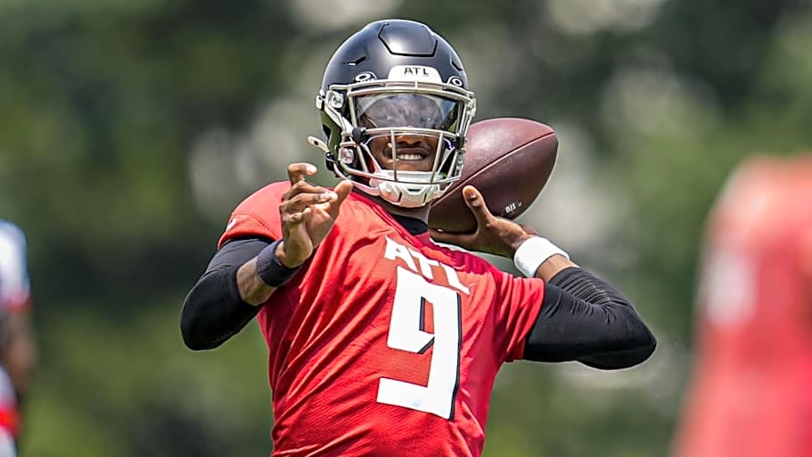 Falcons Legend Uses One Word to Describe Expectations for Penix