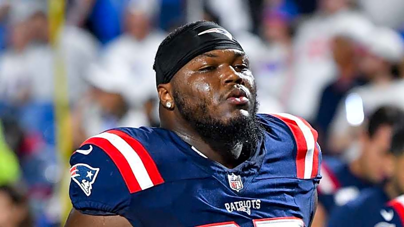Patriots Get Concerning Injury News for Star DE