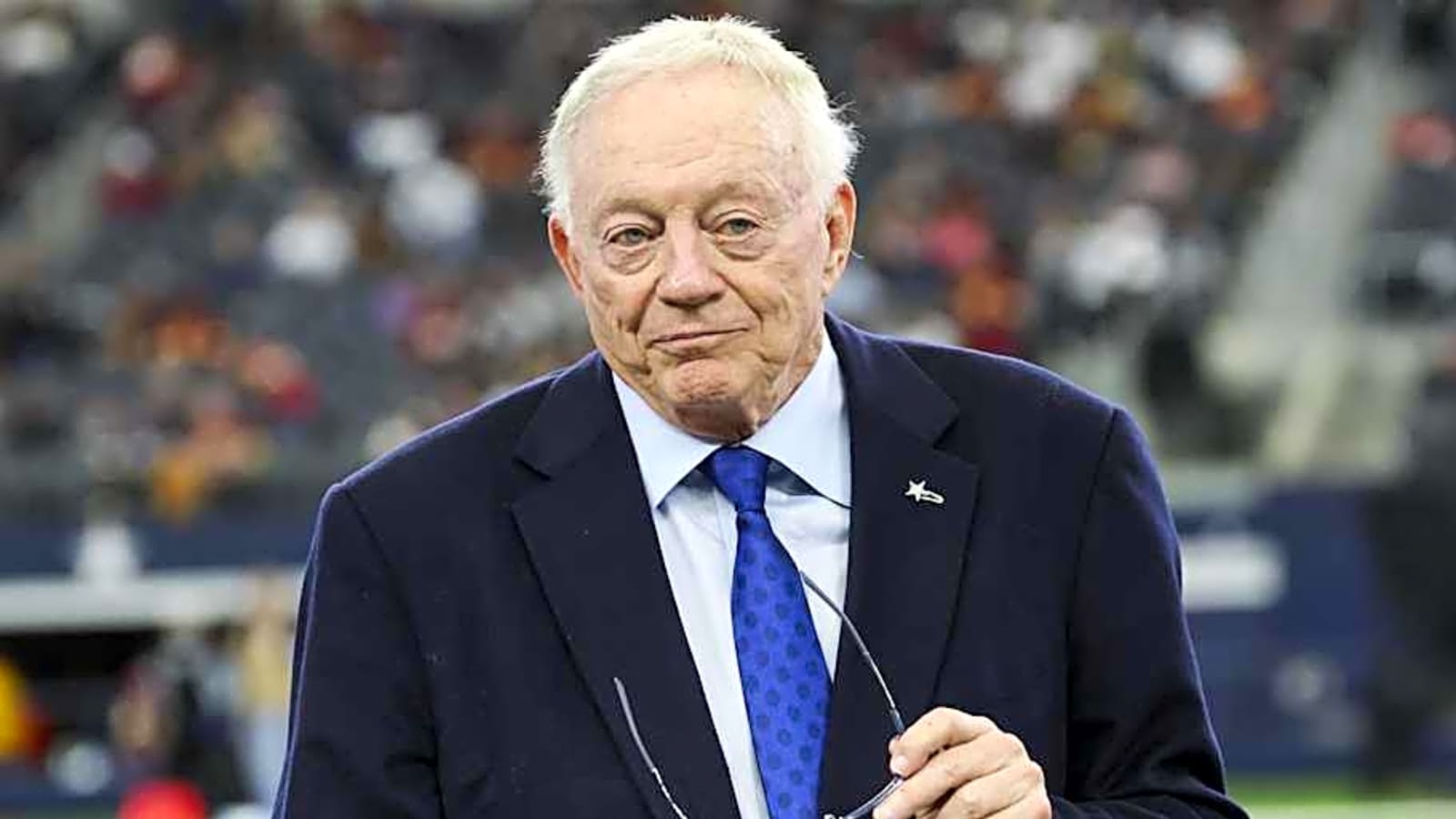 Dallas Cowboys warned to steer clear of future Hall of Fame defender