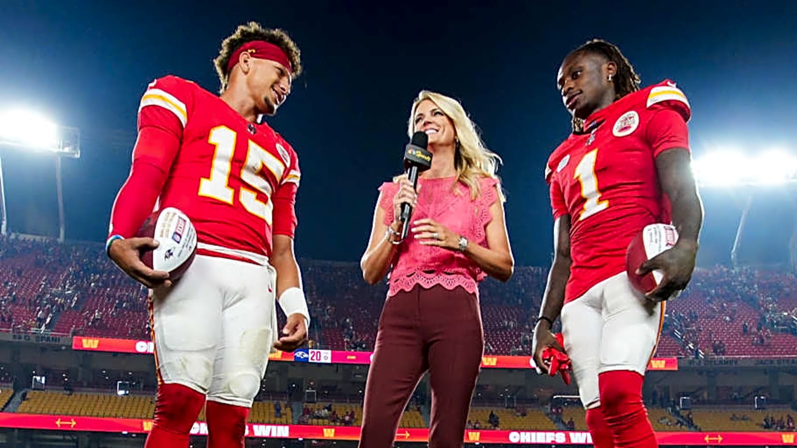 Mahomes Enters Camp With New Haircut, More Caffeine
