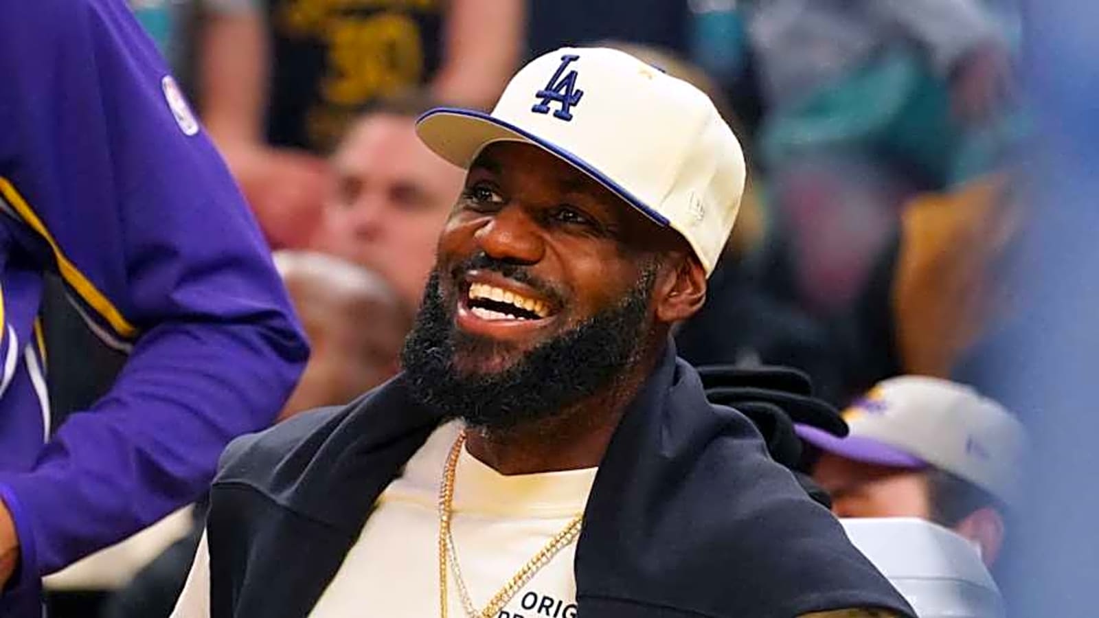 Lakers' LeBron James Has 3-Emoji Reaction to the 'Second Decision'