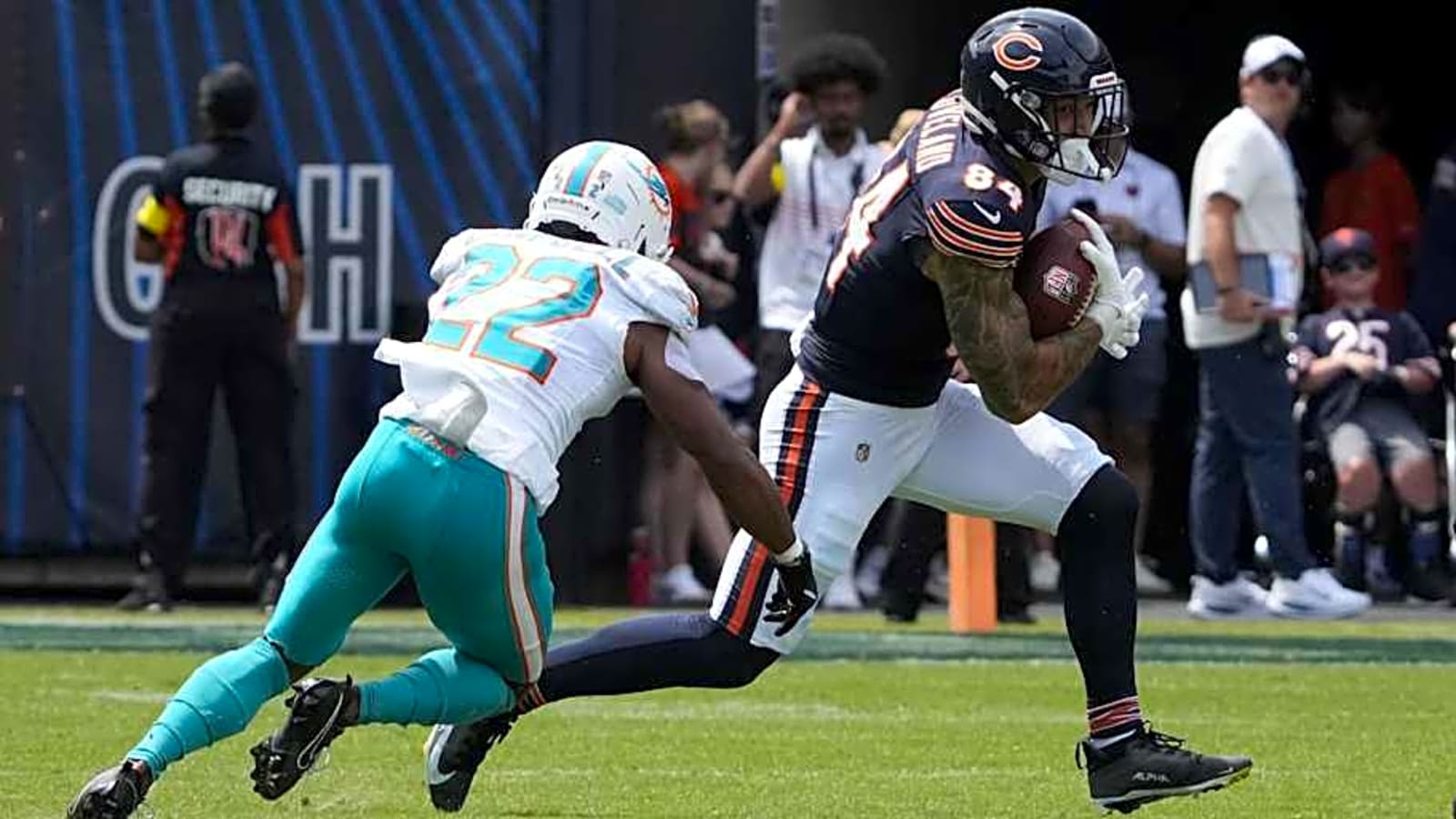 Colston Loveland and Darnell Wright sit out Bears practice