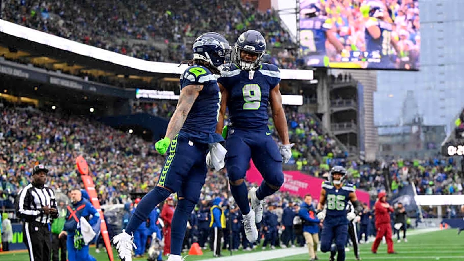 No DK Metcalf, no problem: Seahawks&#39; skill players earn modest NFL ranking