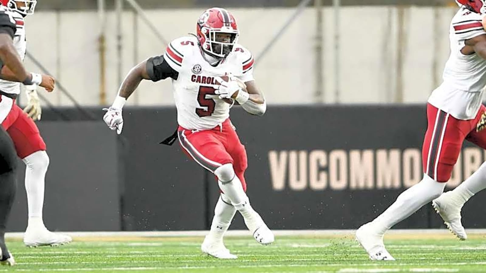 South Carolina Running Back Raheim Sanders Signs With the Los Angeles Chargers
