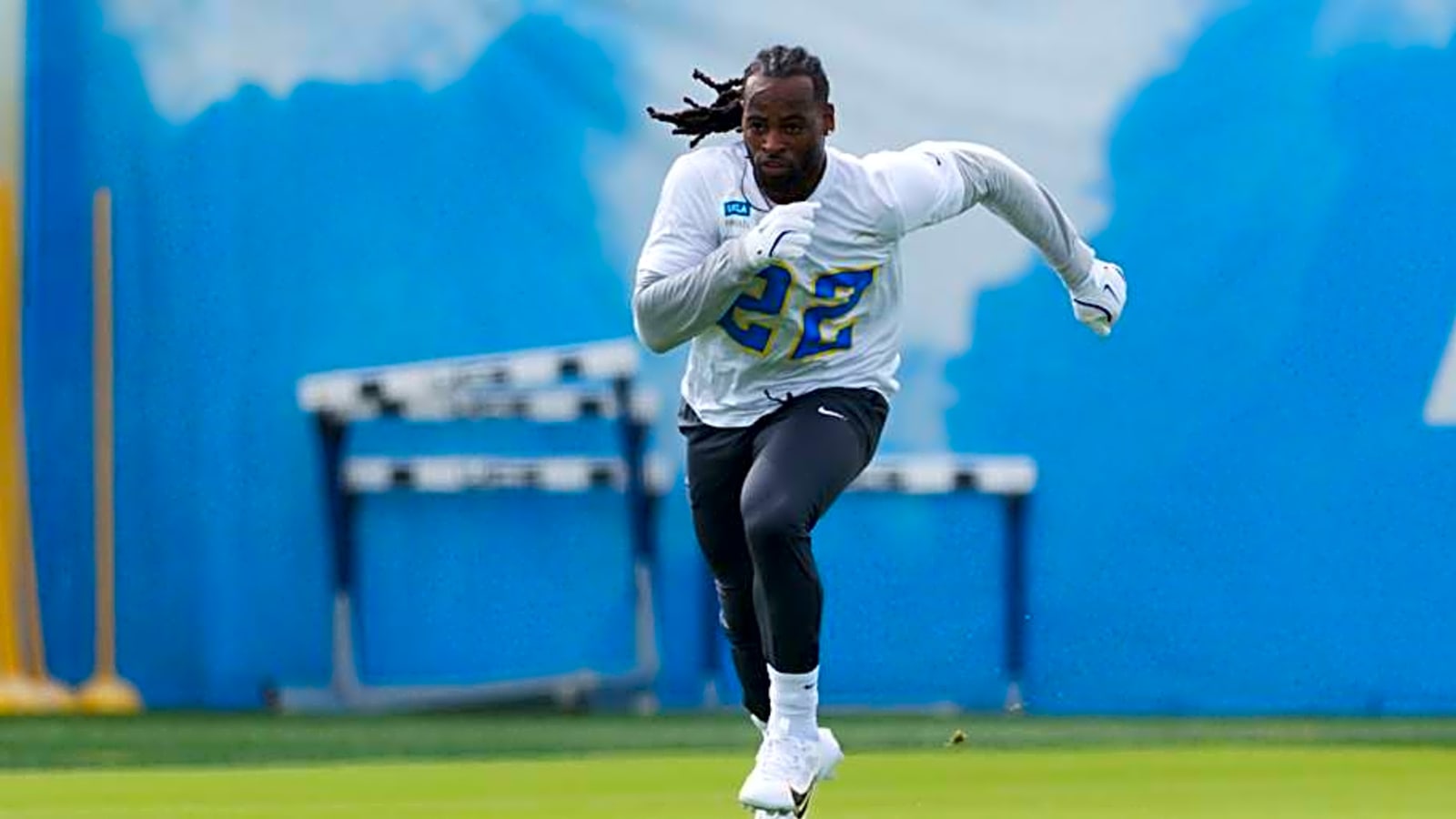 Chargers GM offers up new injury update on running back Najee Harris