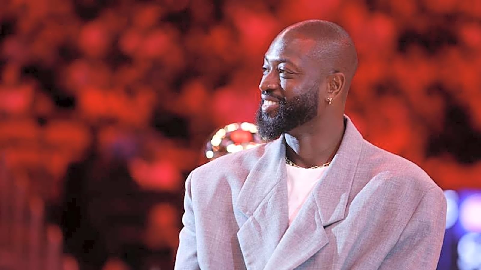 Dwyane Wade Approves Of Father-Son Recreation Of Iconic LeBron James Dunk