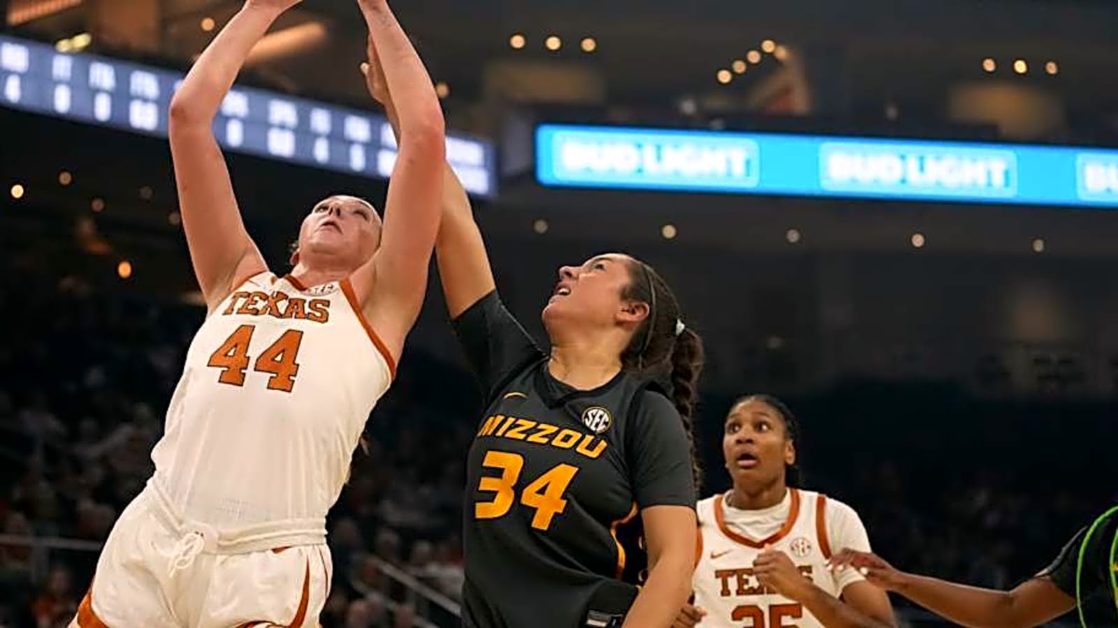 Junior Mizzou Guard Hannah Linthacum Enters Transfer Portal: The Buzz