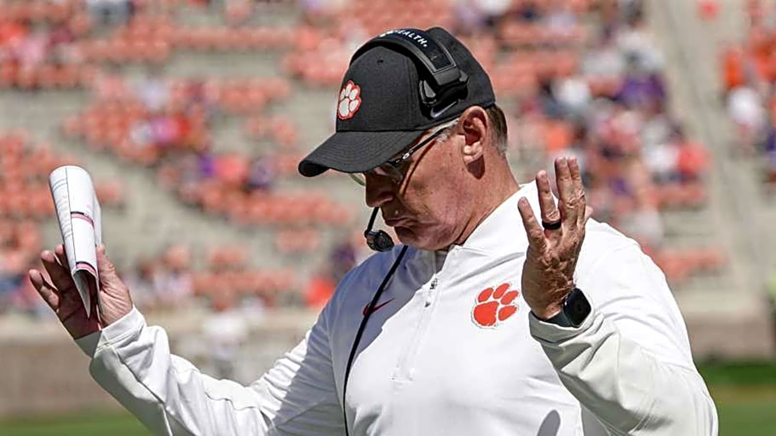 Three-Star Safety Decommits From Clemson Tigers