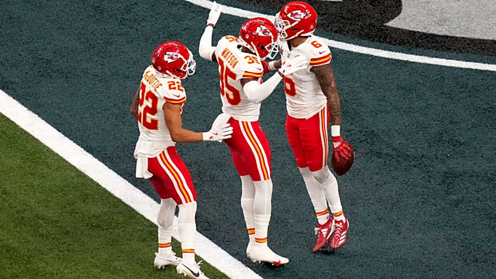 Chiefs, Spagnuolo Preparing to Lose 2 of Best Players