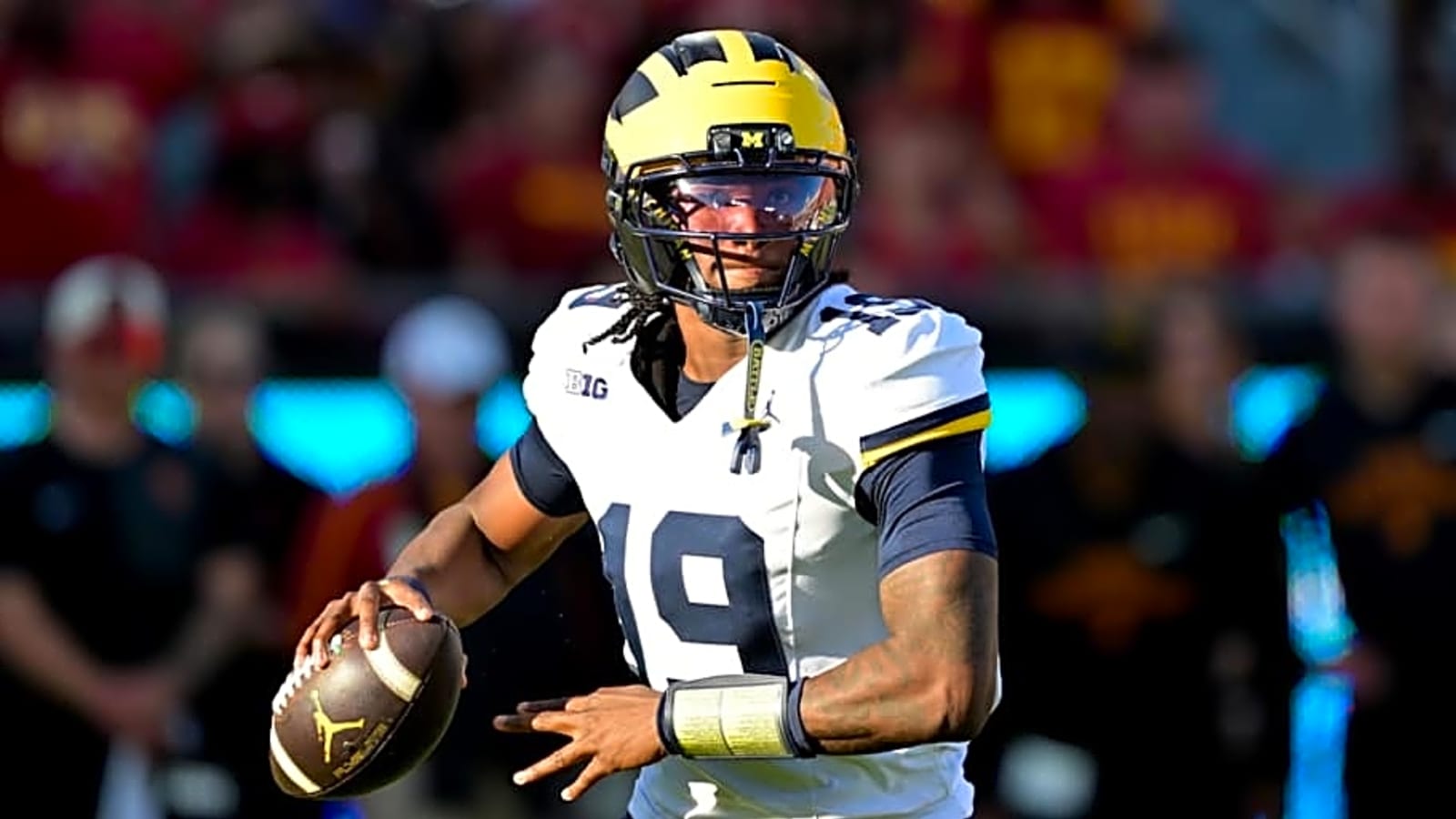 Michigan football QB Bryce Underwood plummets in latest QB power rankings