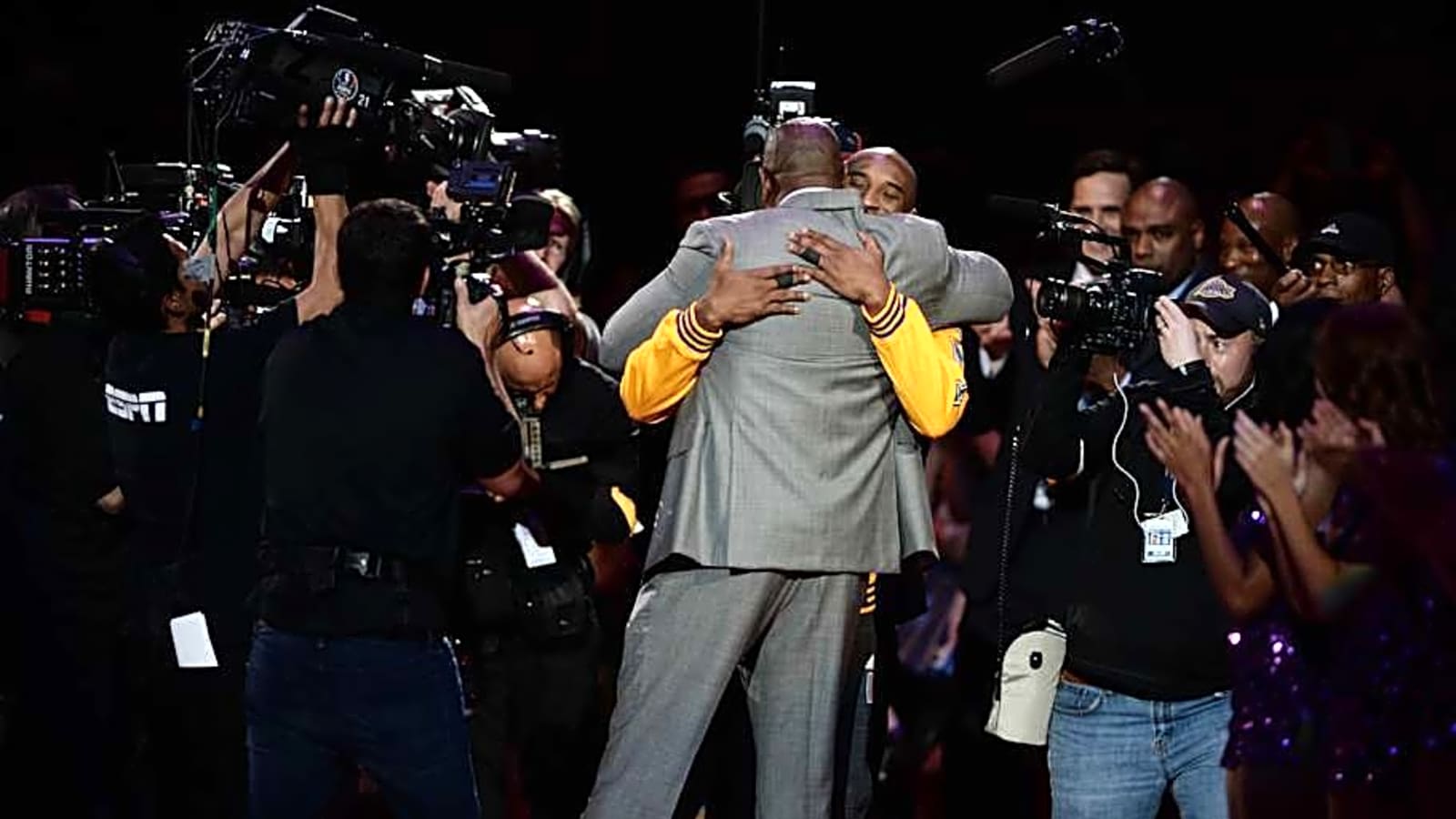 Lakers Legend Magic Johnson Sends Heartfelt Message To Kobe Bryant