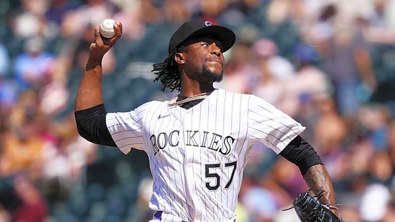 Yankees Land RHP in Trade With Rockies