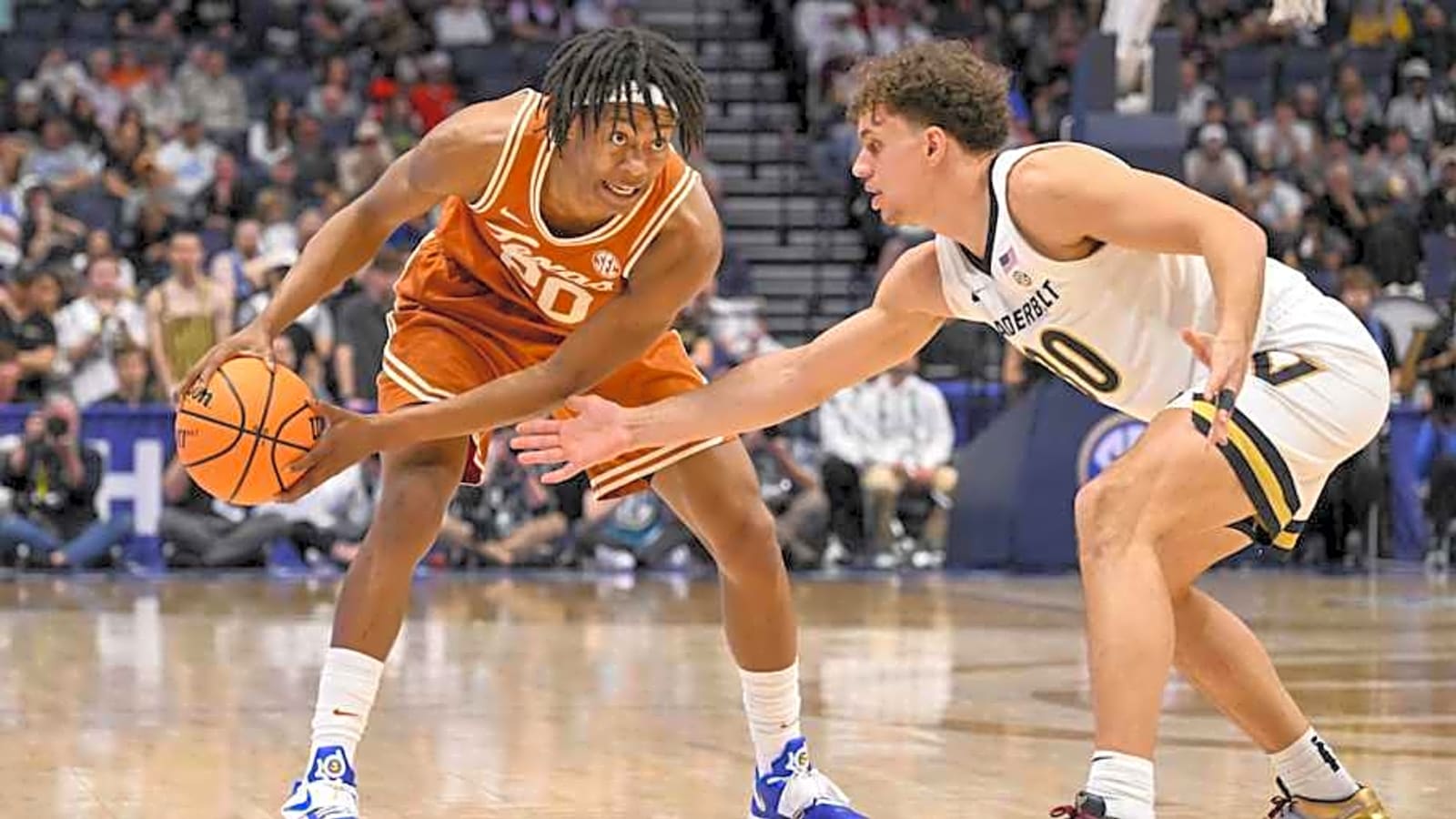Hornets predicted to snag Texas guard over Ace Bailey, Kon Knueppel