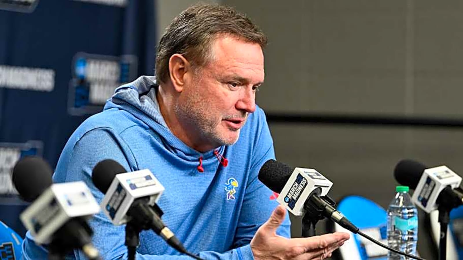 Kansas Basketball 2025-26: CBS Sports Predicts Jayhawks&#39; Starting Lineup