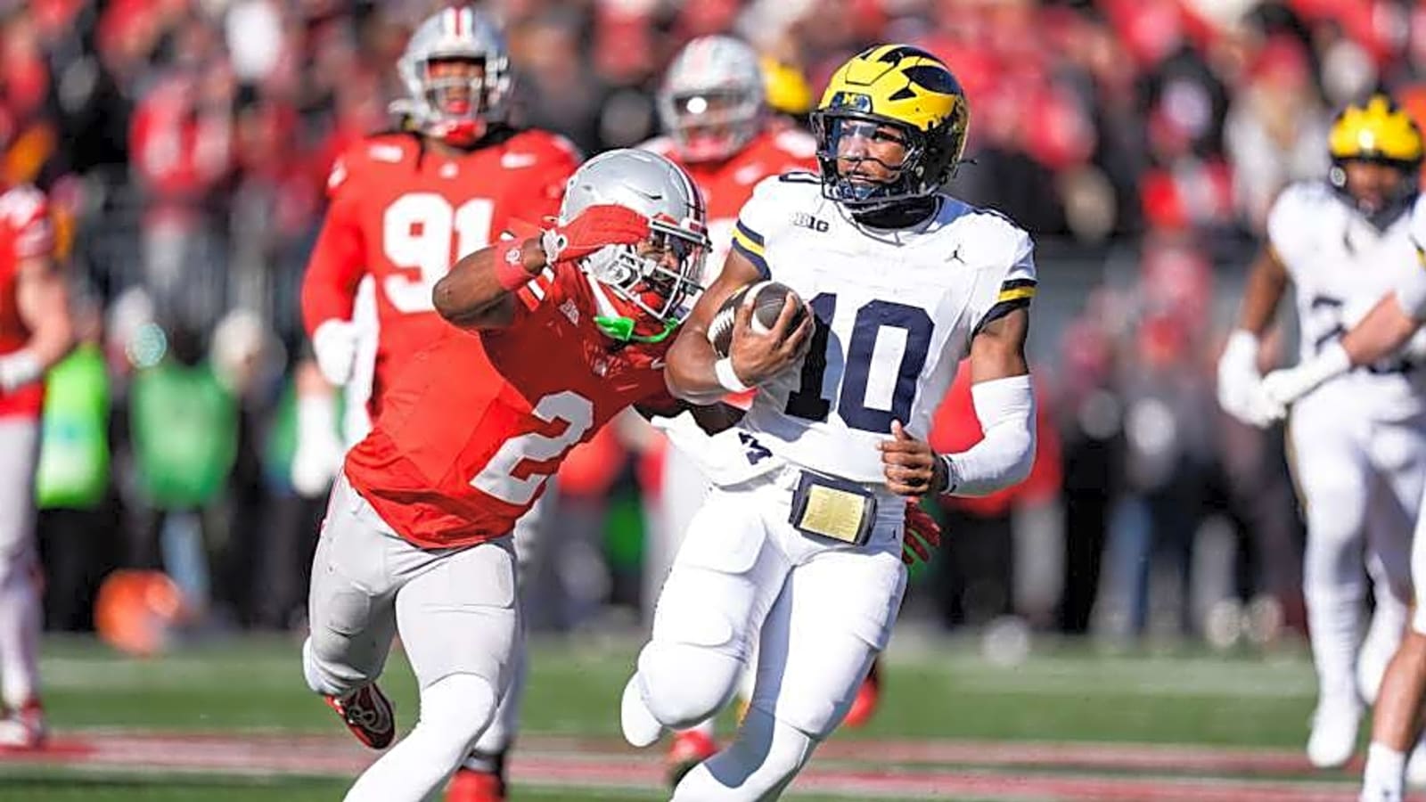 Watch: Former Michigan QB scores game-winning touchdown for new team in dramatic fashion