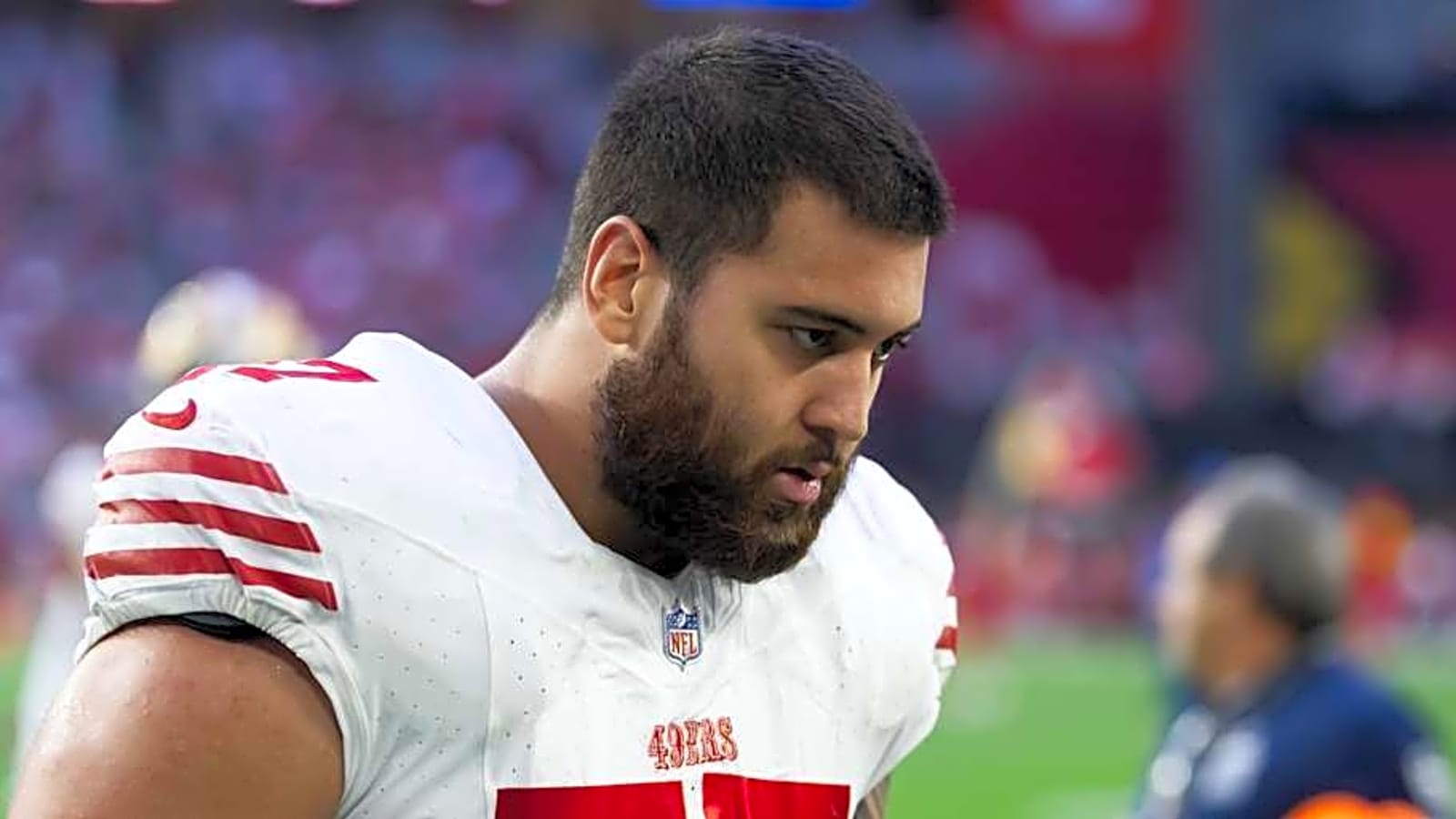 49ers Starting Offensive Lineman Injures Knee Against Raiders