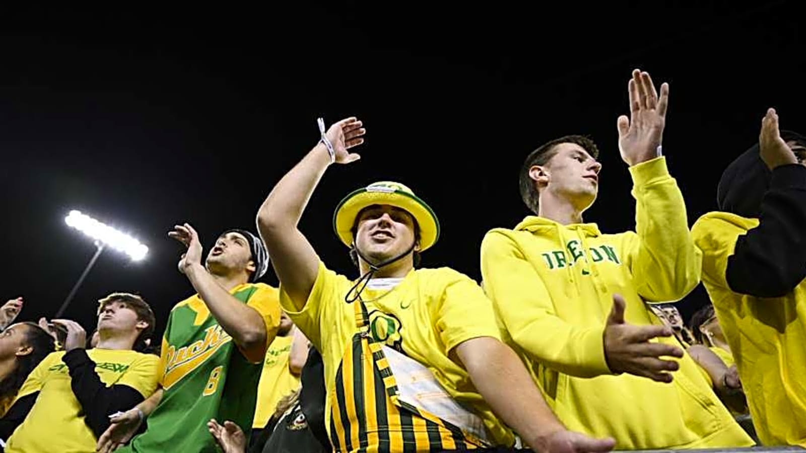 Oregon Ducks Traditions Snubbed In Latest List of College Football&#39;s Best?