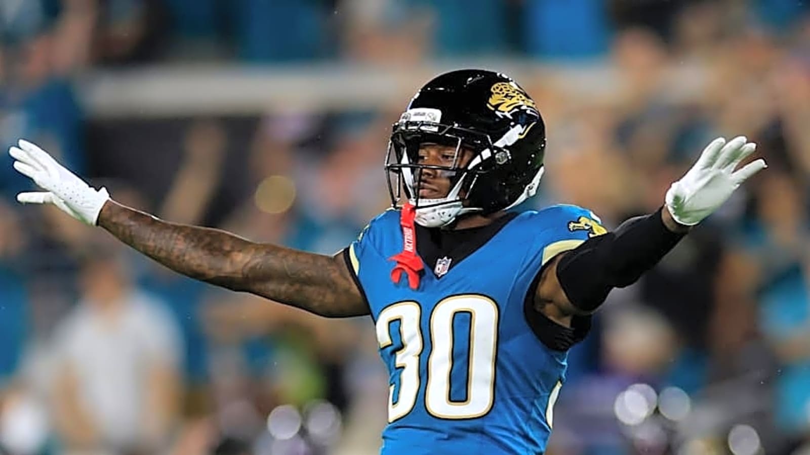3 Instant Observations on Jaguars Re-Signing Montaric Brown