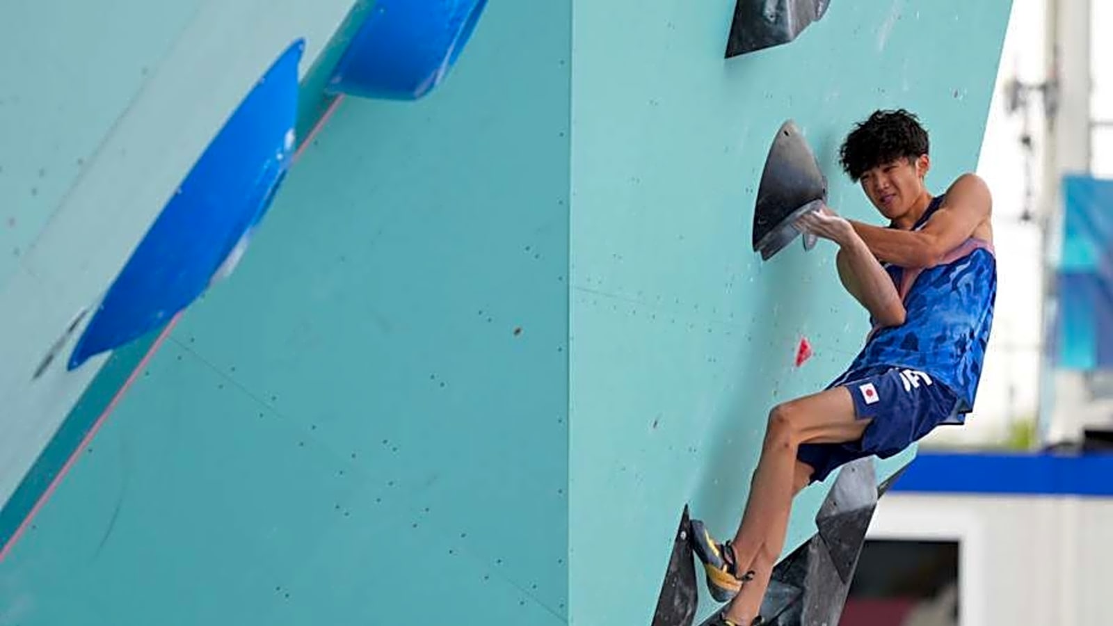 Climber Secures Third Consecutive IFSC Boulder World Cup Title