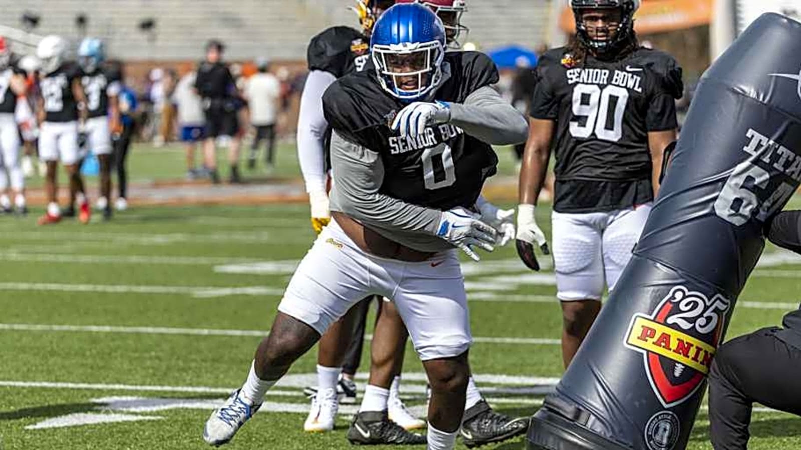 DT That Will Fit Well with Chiefs&#39; Jones