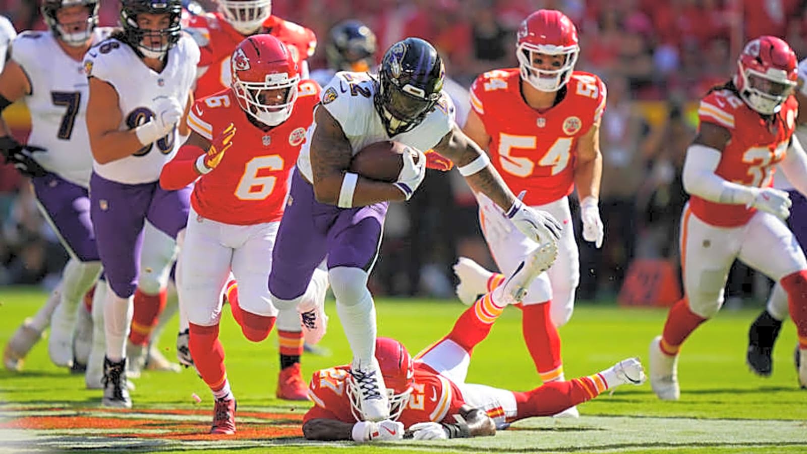Ravens&#39; Derrick Henry Quiet for Third Straight Game