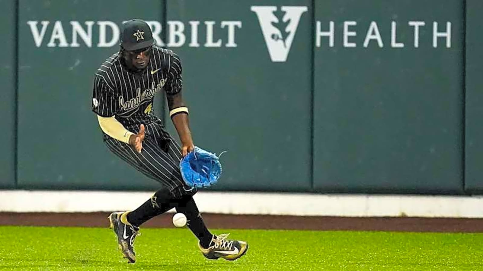 Vanderbilt&#39;s RJ Austin Wins Rawlings Gold Glove: The Anchor