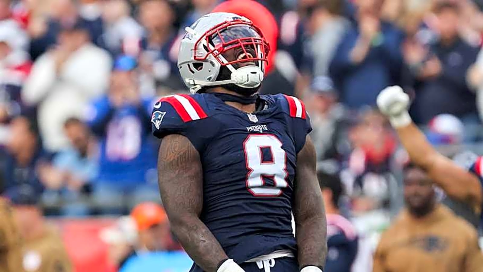 Steelers Sign Former Patriots LB Before Game