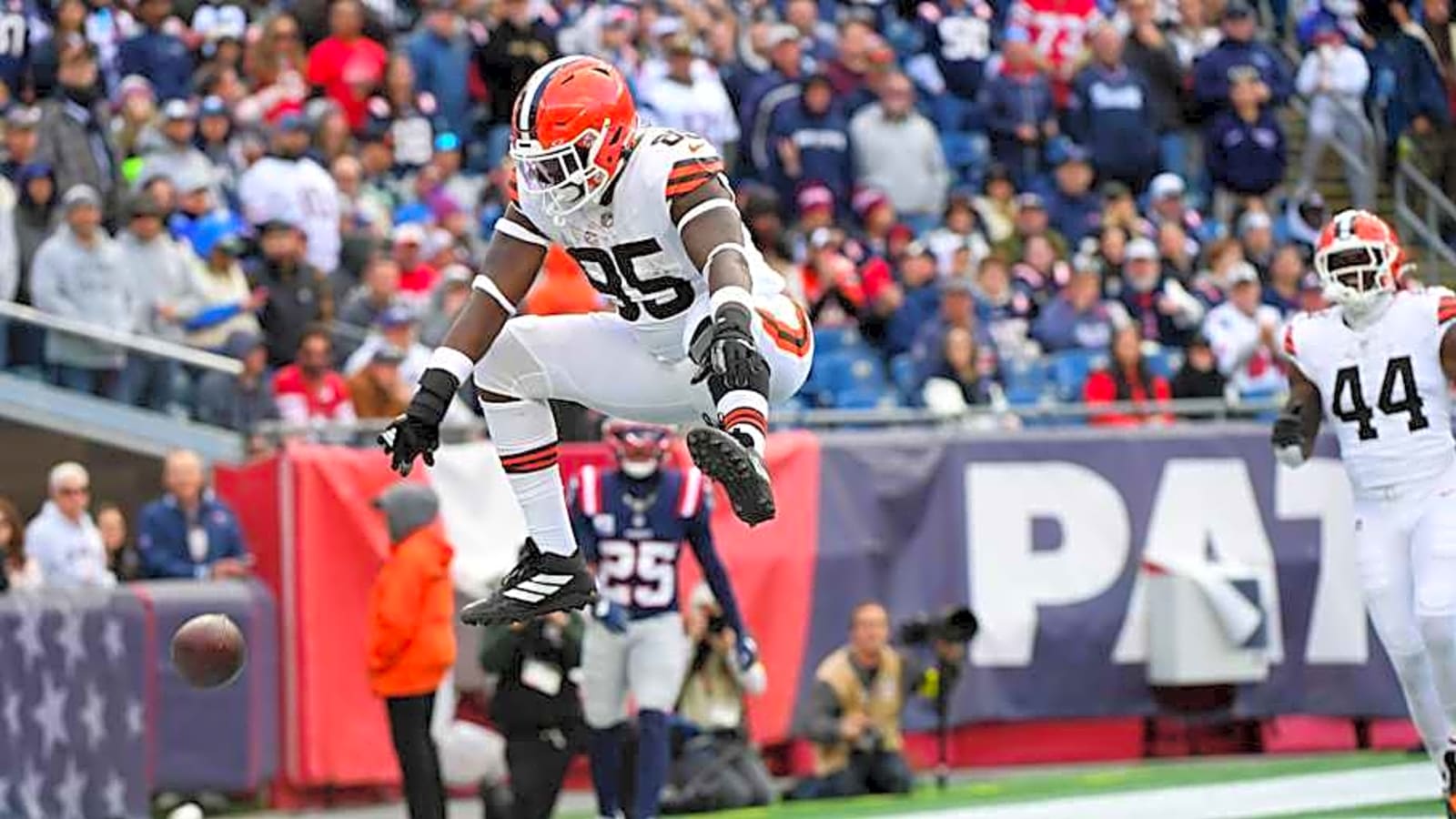 Three trades the Cleveland Browns should make at NFL trade deadline