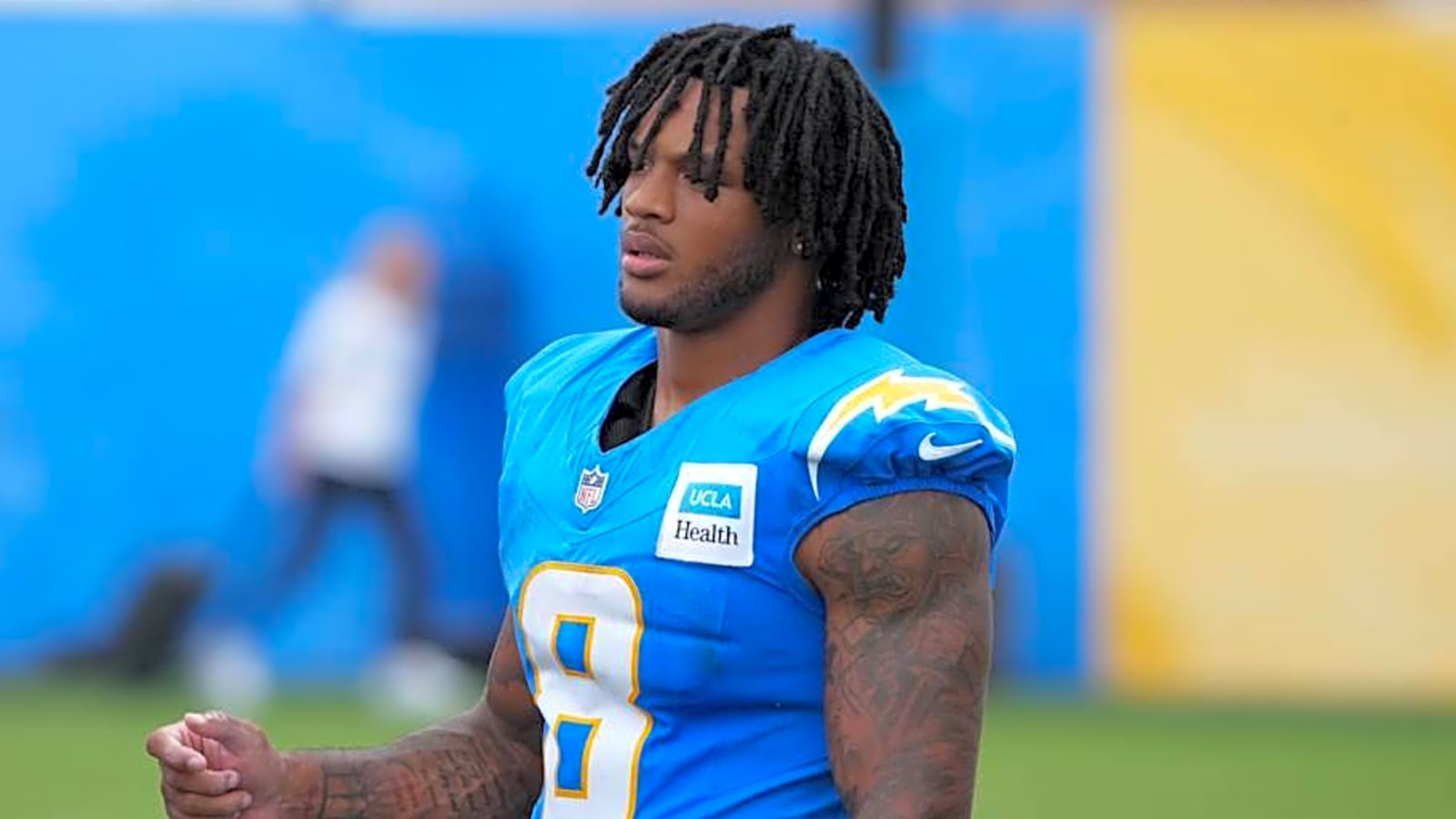 Omarion Hampton working at kick returner during Chargers camp