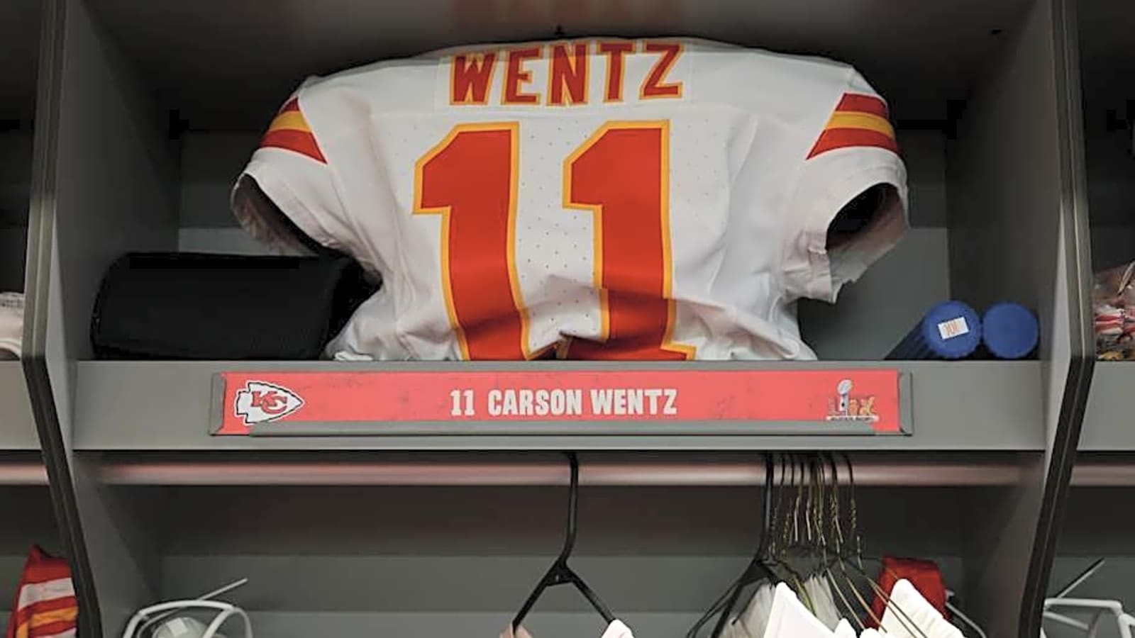 Notable former Chiefs backup still without a job deserves a training camp invite