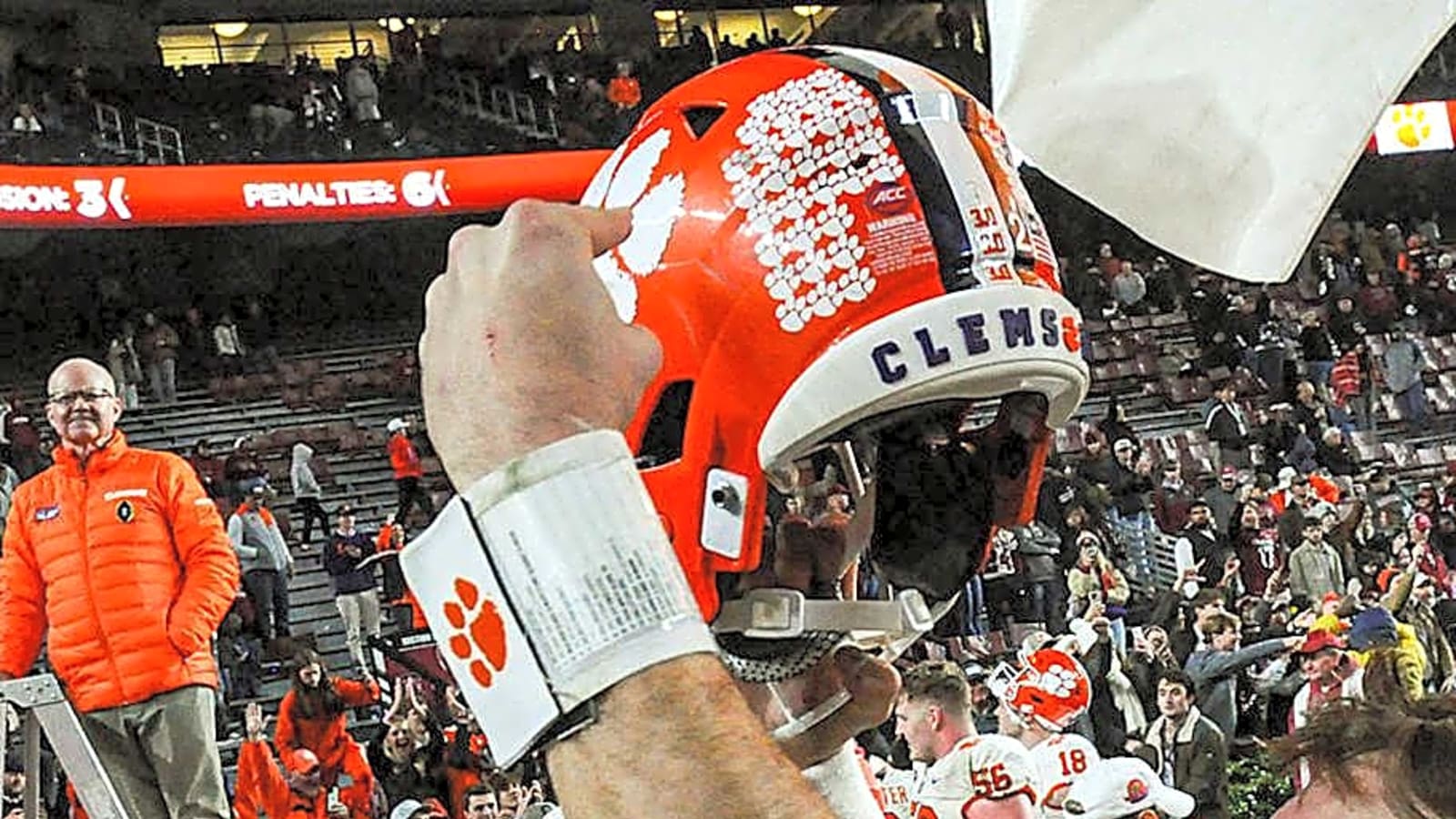 Clemson in Top 4 for 5-Star DL as Commitment Date Approaches