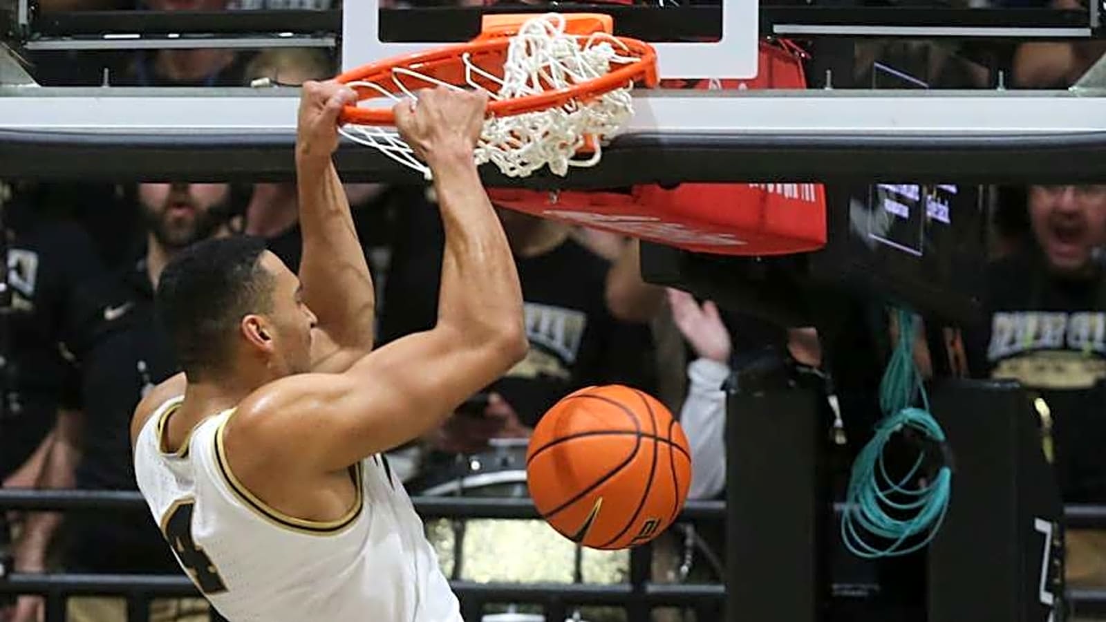 EA Sports Hints at Return of College Basketball Video Game