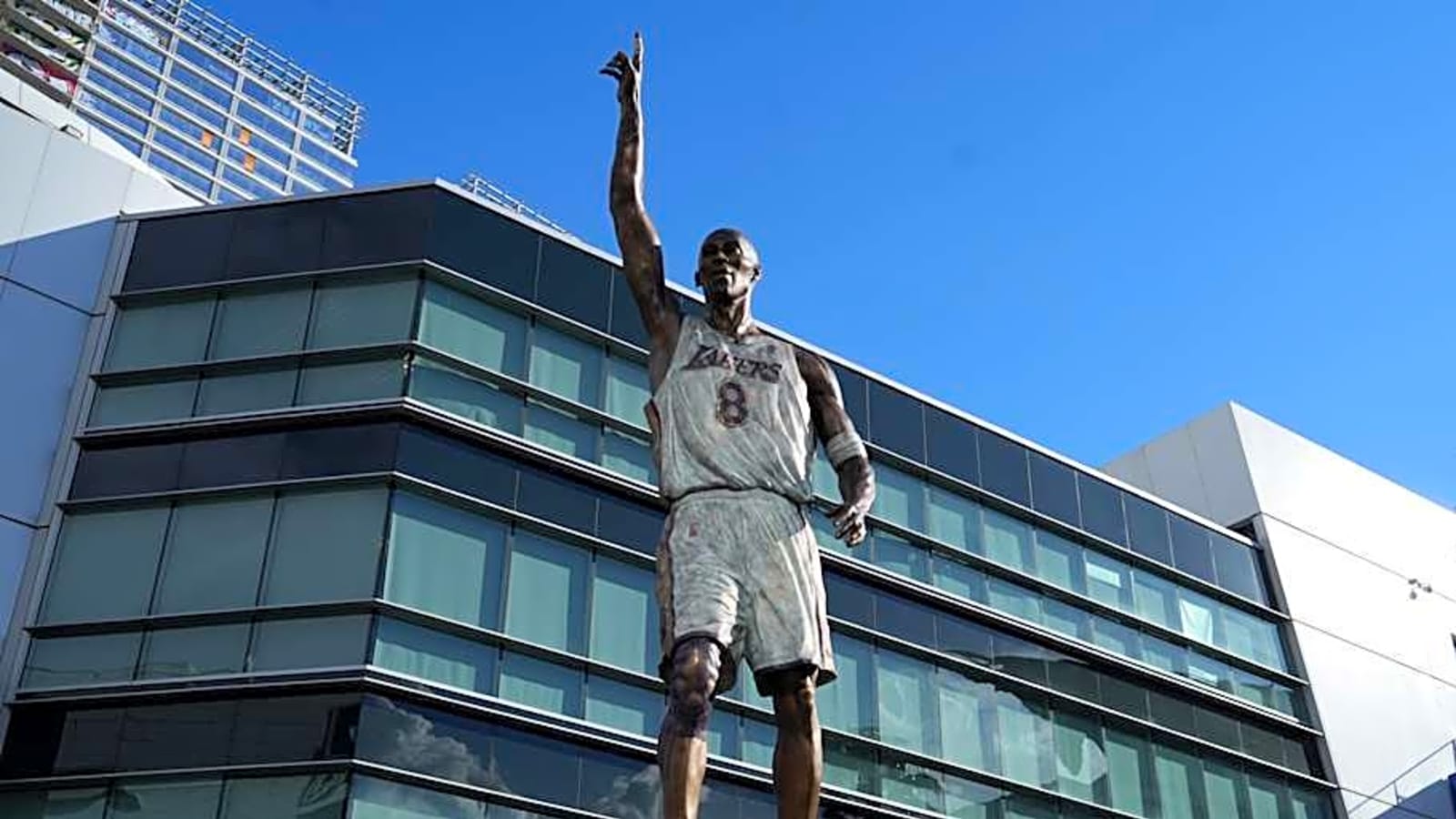 Cooper Flagg Names Lakers&#39; Kobe Bryant and LeBron James in All-Time List