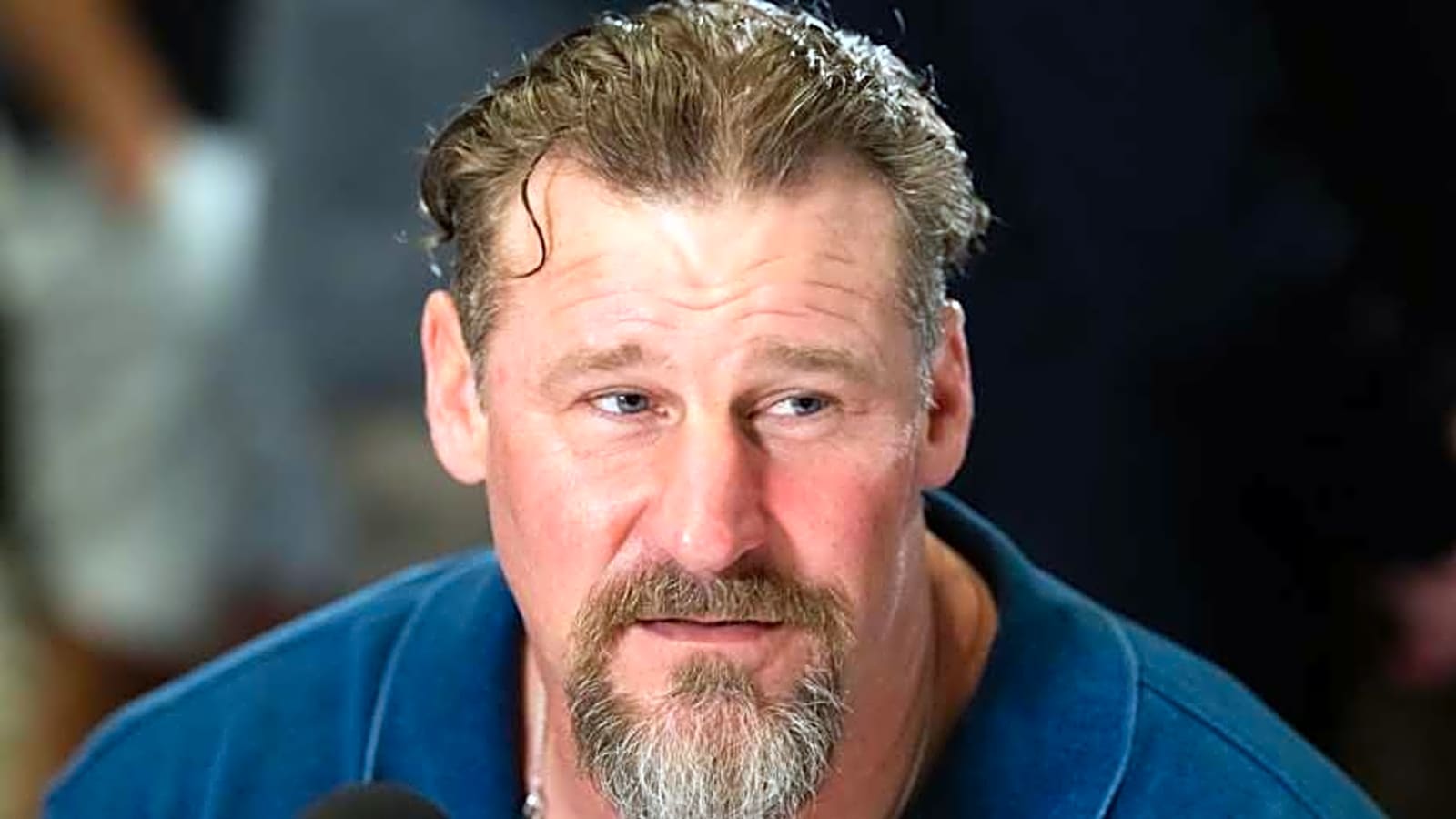 Dan Campbell Responds to Taylor Decker Being Ghosted