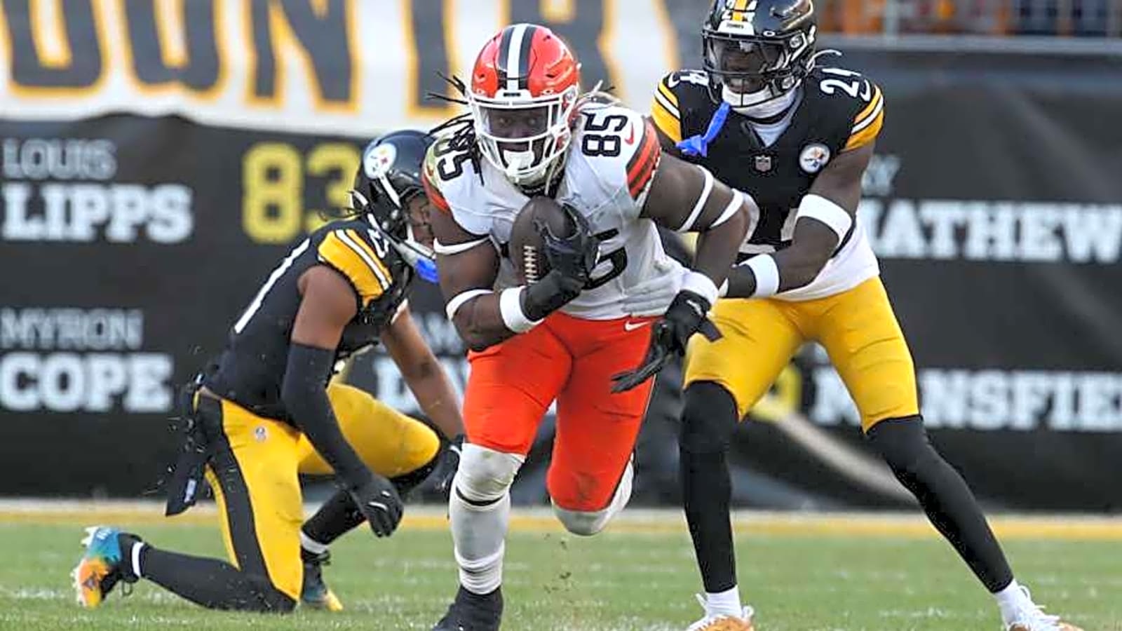 Cleveland Browns Insider Shares Positive Insight on Pro Bowler&#39;s Contract