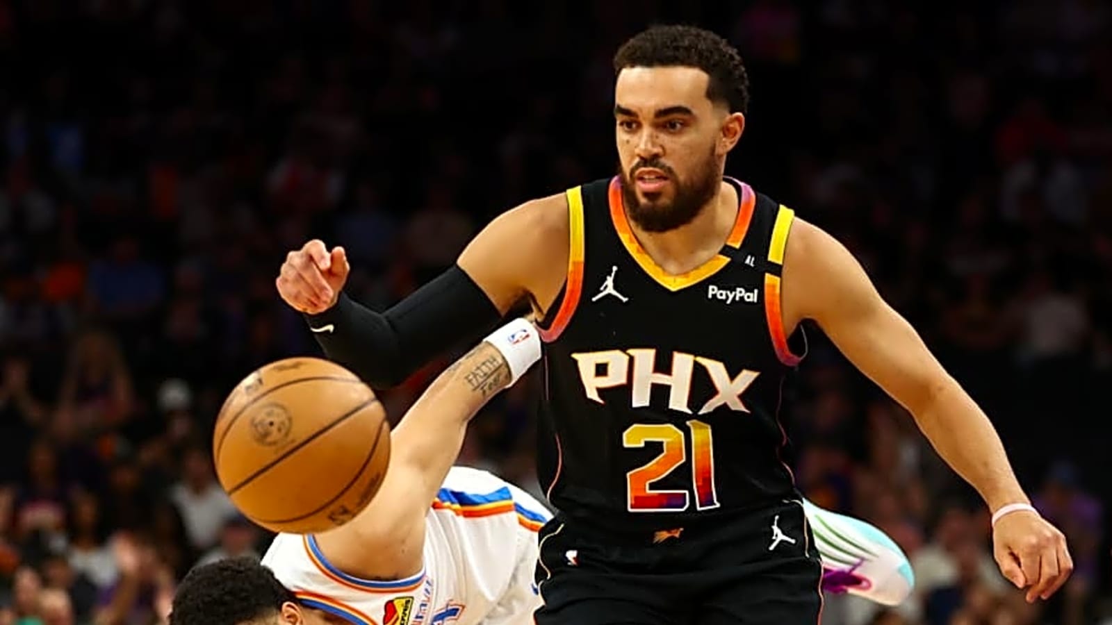 Mavericks linked to 10-year veteran point guard in free agency