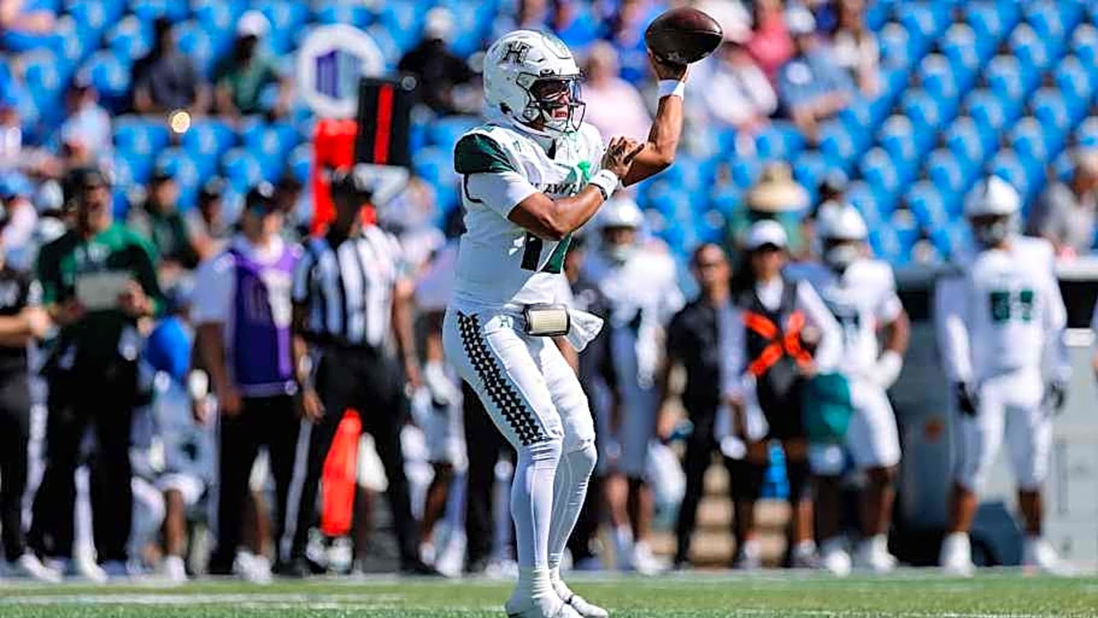 Mountain West football roundup: Star freshman quarterback leads Hawaii to road upset of Air Force