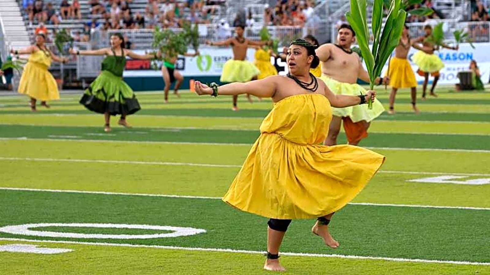 Stanford Set to Open Season in Hawaii--Here&#39;s the Rainbow Warrior to Worry About