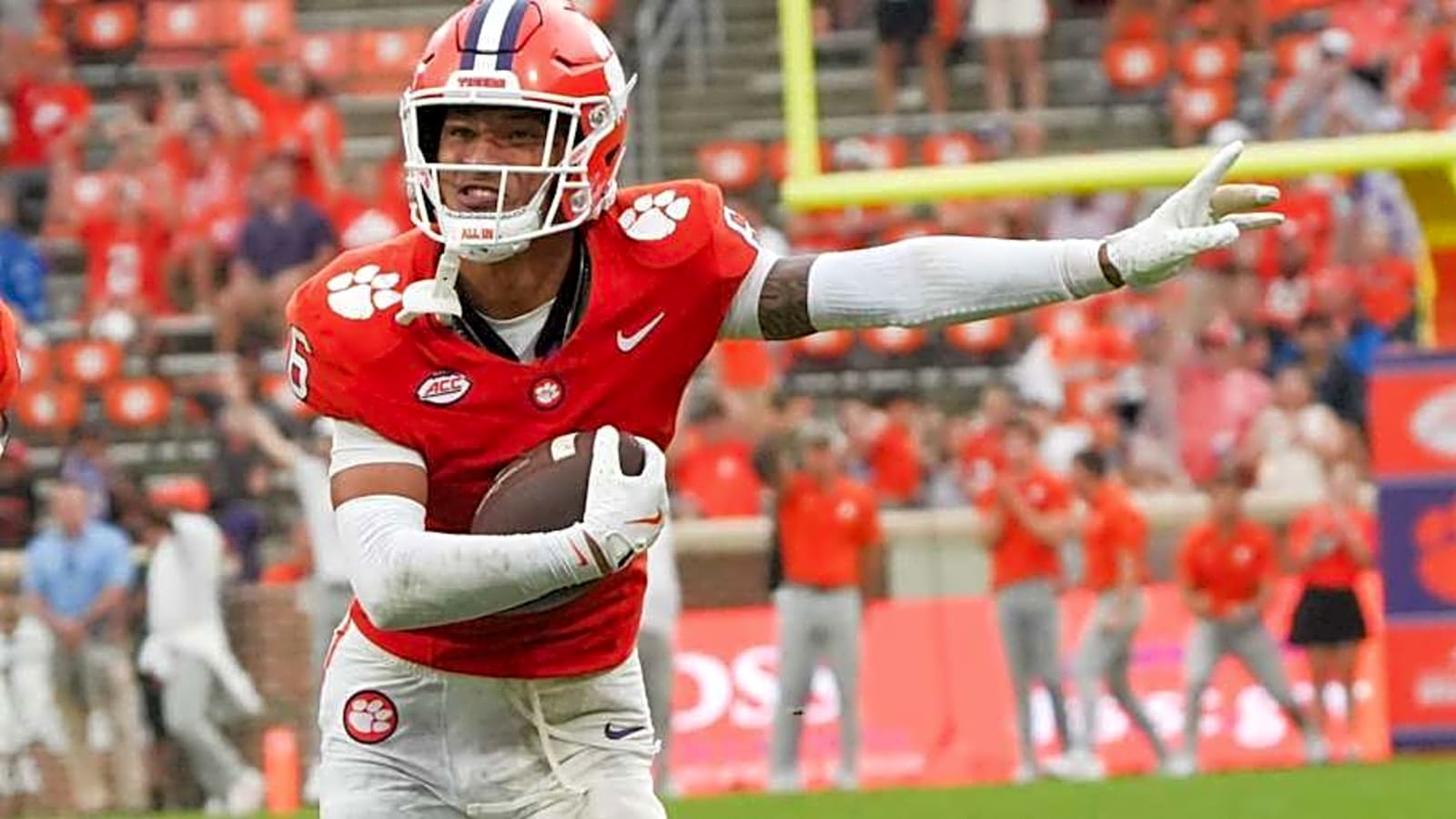 Clemson Starting Safety Enters Transfer Portal