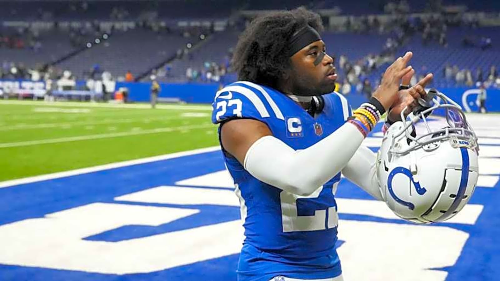 Colts Restructure Pro Bowler&#39;s Contract to Free Up Millions